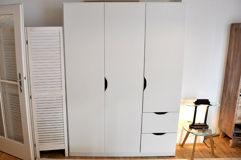 Kleiderschrank