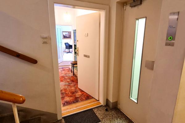 Wohnung neben dem Lift